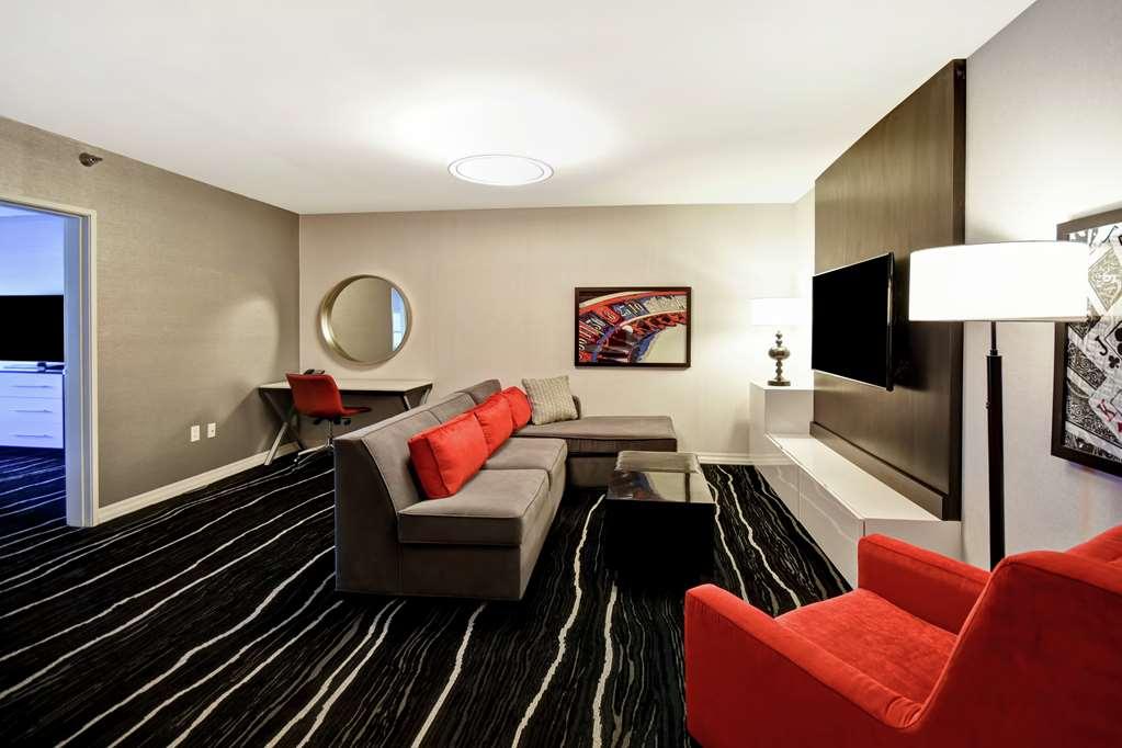 Doubletree By Hilton Deadwood At Cadillac Jack'S Room photo